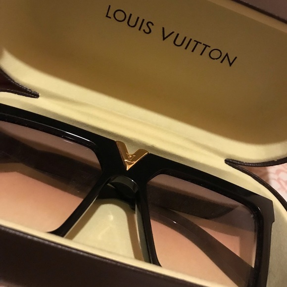 louis vuitton sunglasses - Picture 2 of 3